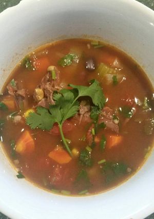 A picture of 100 calorie Mexican Braised Beef Soup.