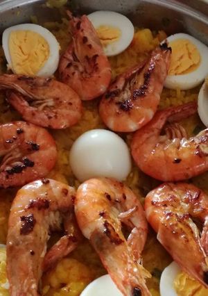 Foto principal de Arroz con gambas, huevo y langostinos