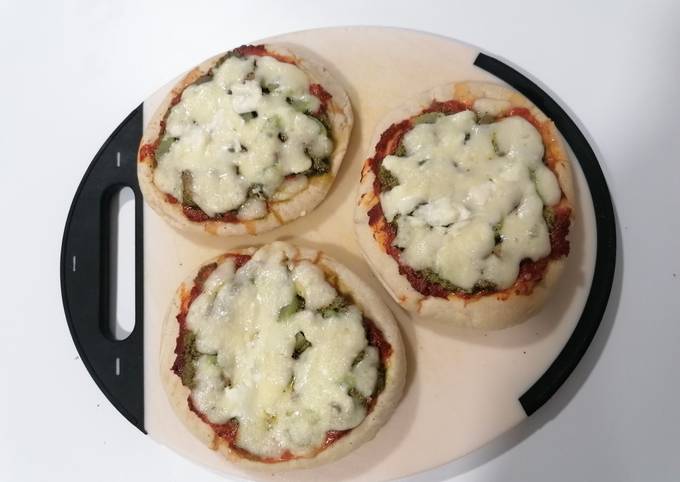 Recipe of Ultimate Mini Pesto Pizzas