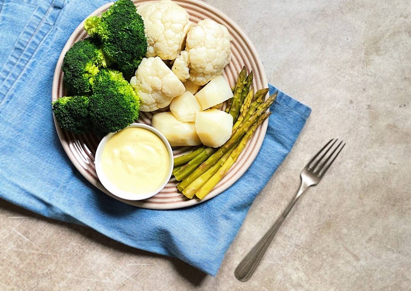 Receta sana con coliflor, brócoli y espárragos en olla rápida