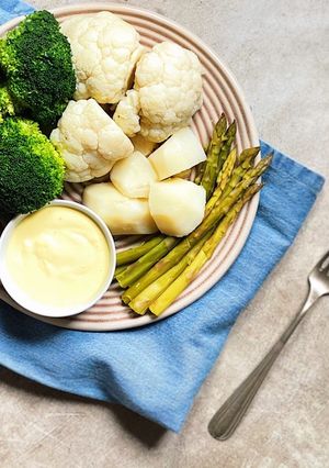 Una foto de Receta sana con coliflor, brócoli y espárragos en olla rápida
