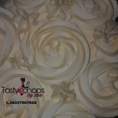 A picture of Butter cream frosting.
