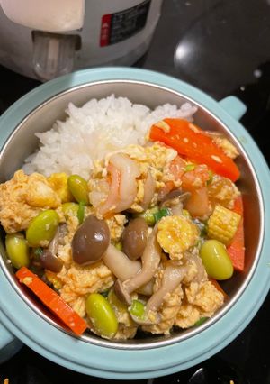 毛豆蝦仁親子丼 的食譜成品照片