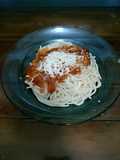 Spaghetti bolognese keju