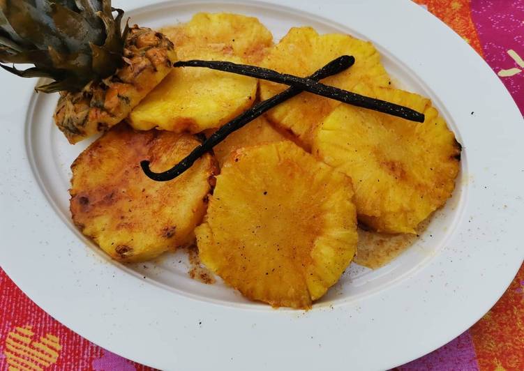 La Délicieuse Recette du Ananas rôti au four à la vanille et fève tonka
