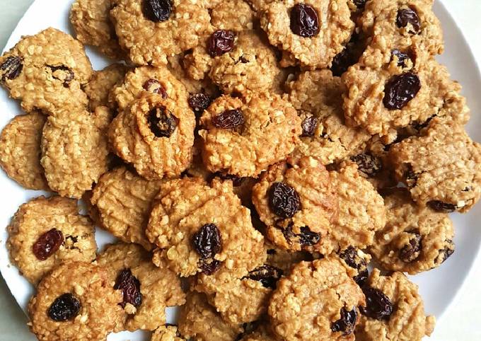 Crunchy Oatmeal Cookies