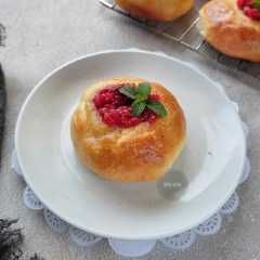 Strawberry Tartlet Bread-レシピのメイン写真