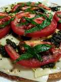 PIZZETA Caprese con Tortilla de Trigo Integral