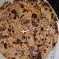 A picture of Onion pratha.
