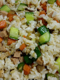 小黃瓜炒飯(全素) 的食譜成品照片