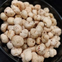 A picture of Roasted salt & pepper Makhanas.
