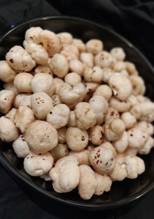 A picture of Roasted salt & pepper Makhanas.
