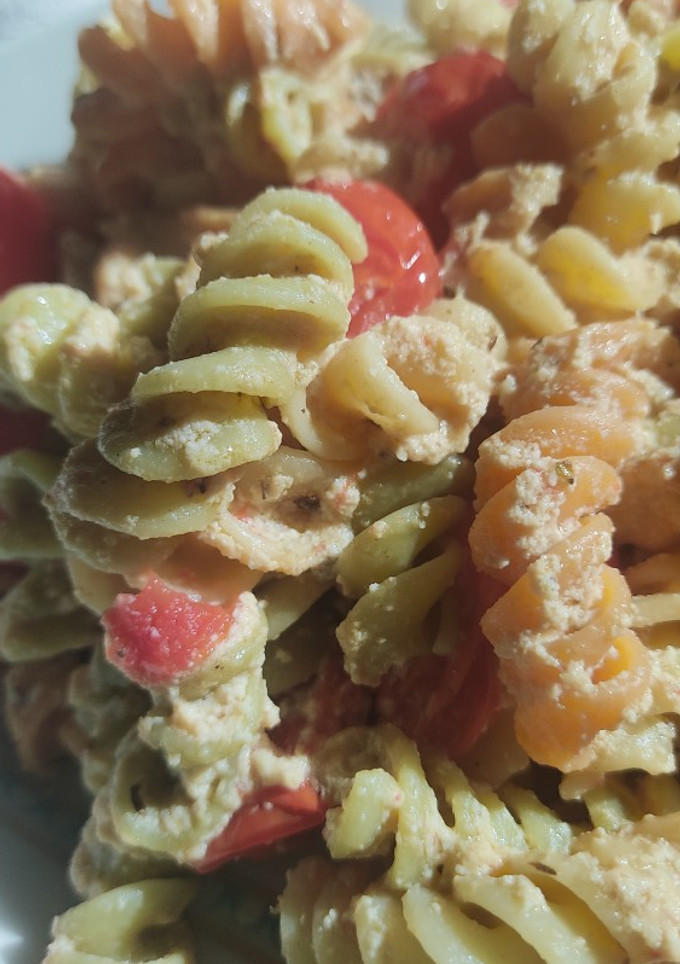 Una foto de Pasta feta vegana
