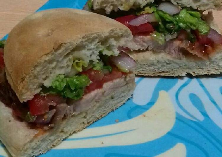 Bondiola De Cerdo Sandwich