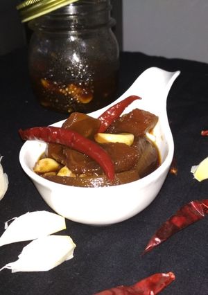 A picture of Sweet and sour raw papaya pickle.