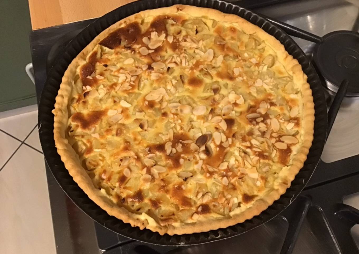 Maxi tarte fine poires, amandes et vanille