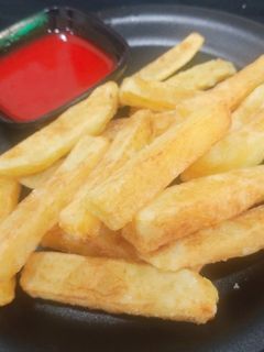 फ्रेंच फ्राईज (french fries recipe in marathi) रेसिपी चे मुख्य फोटो 