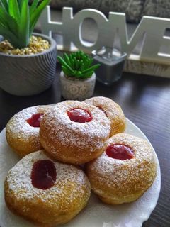 Pillekönnyű szalagos fánk 🍩 recept fotója