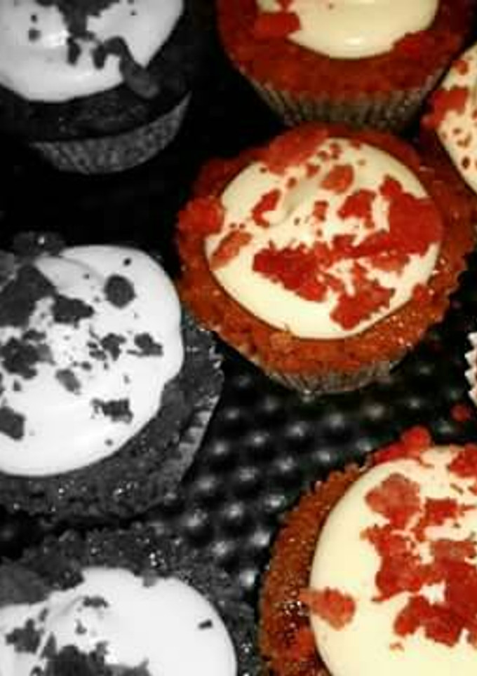 Una foto de Red velvet cupcakes con crema de queso