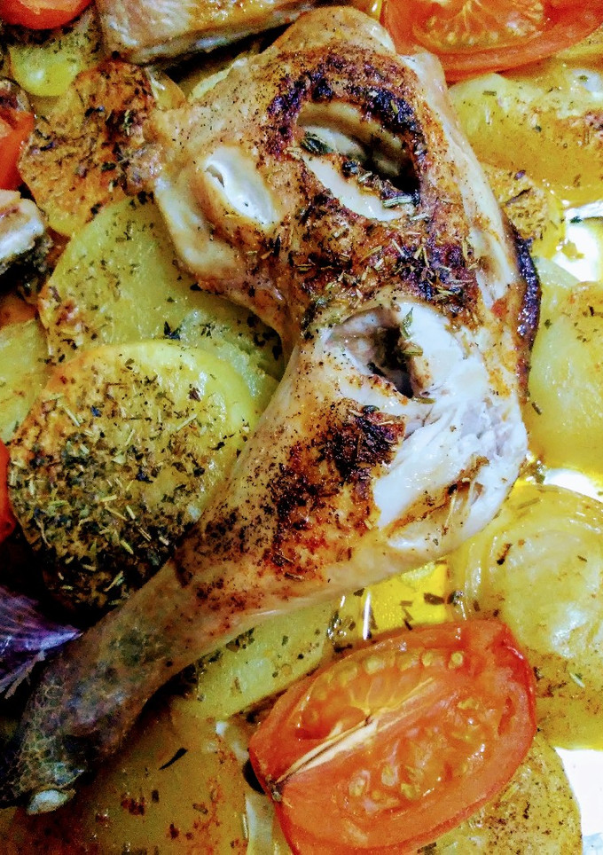 Una foto de Asado de 🐔 pollo con patatas