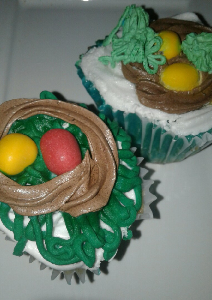 Una foto de Cupcakes "nido de dinosaurios"