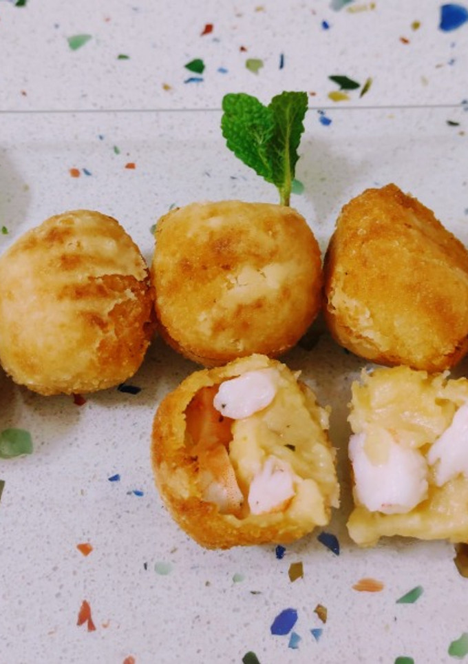 Una foto de Croquetas de langostinos con leche de coco (sin gluten ni lactosa)