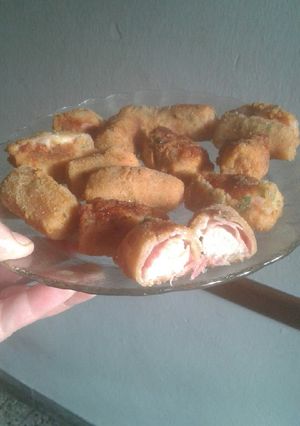 Una foto de Bocaditos de pollo, jamón y queso