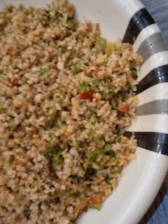 A picture of Ɗatun ƙanzo da lettuce.