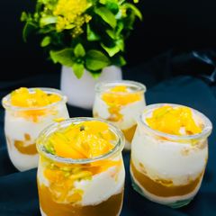 A picture of Mango cream dessert.