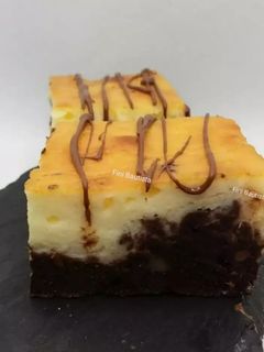 Una foto de Brownie con mantequilla de cacahuete y cheesecake (sin azúcar)