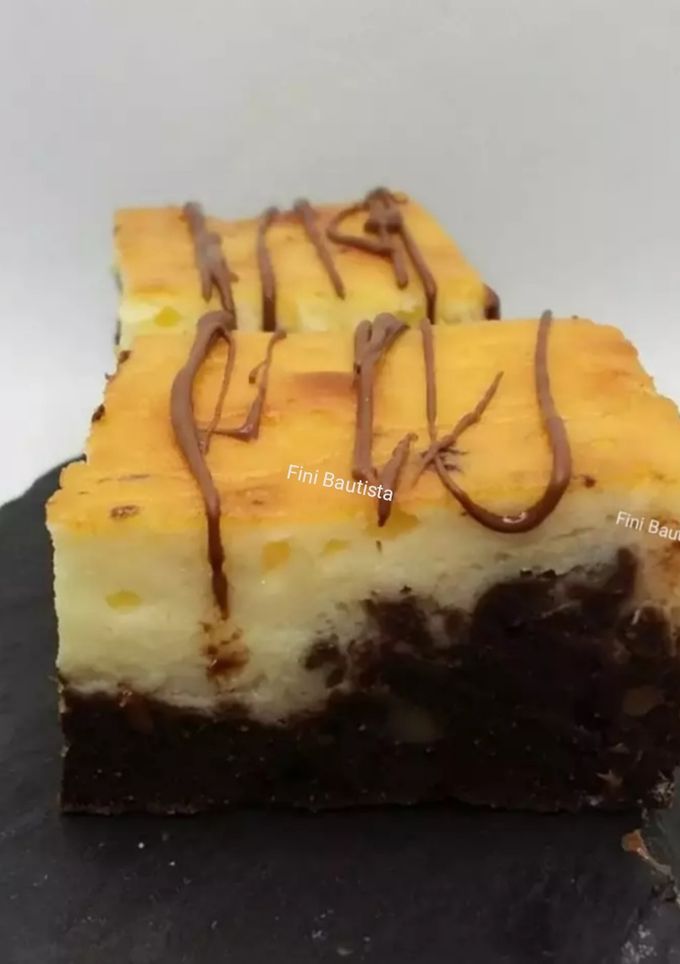 Una foto de Brownie con mantequilla de cacahuete y cheesecake (sin azúcar)