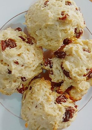 A picture of Coconut sultana buns.