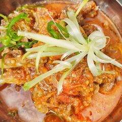 A picture of 3 spices chops karahi.