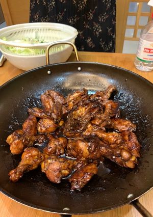 Hình của món Fillipinos Chicken Adobo.
