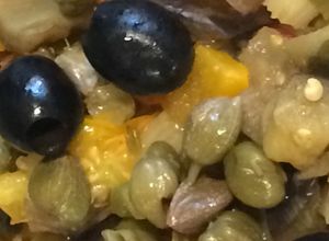 Una foto de Caponata siciliana reinterpretada (fácil)