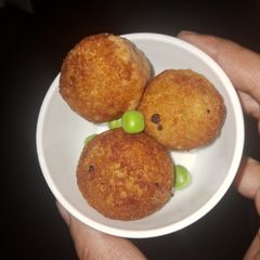 A picture of Pea Balls.