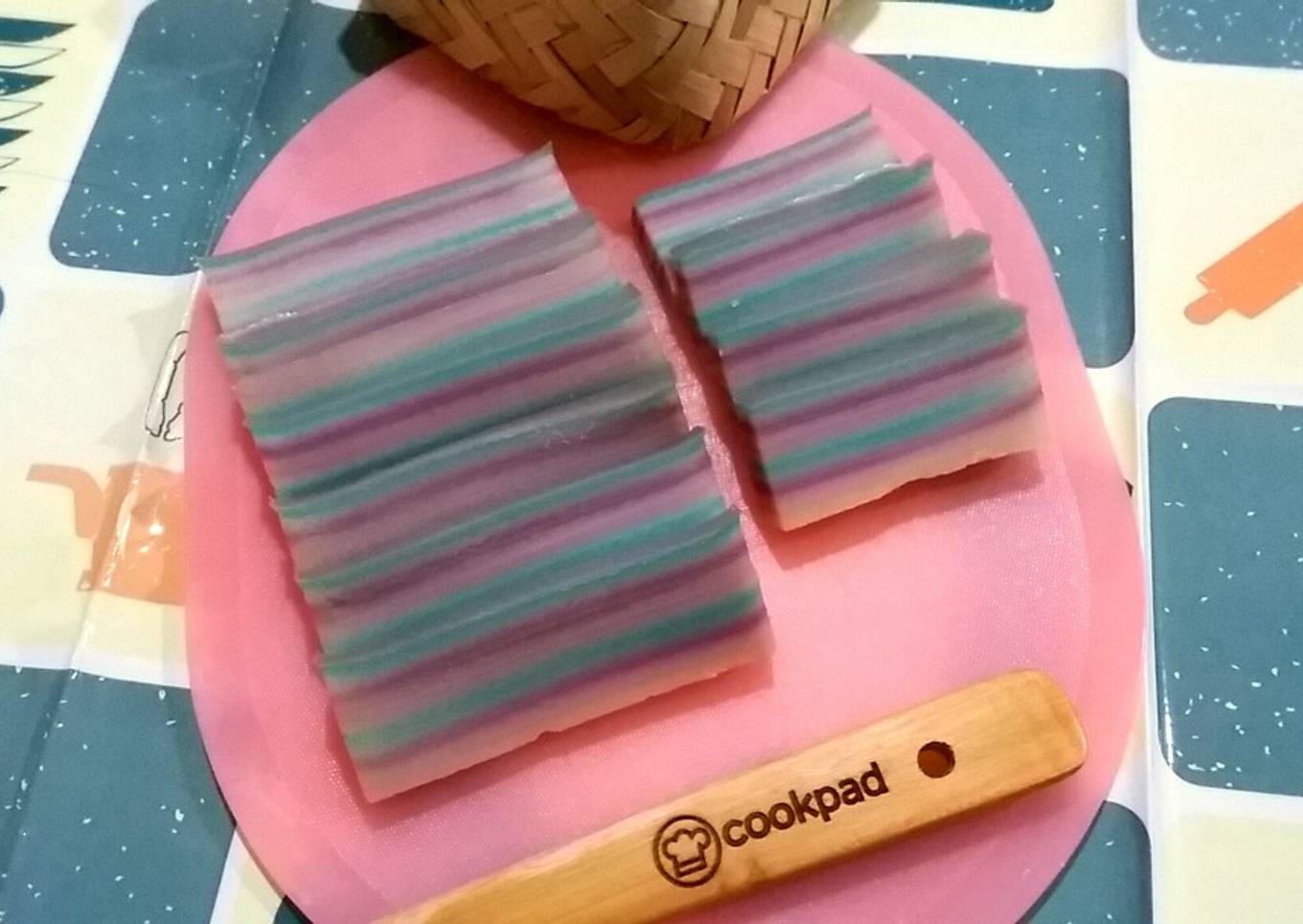 568. Kue pepe