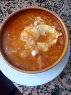 Una foto de Sopa de ajo castellana