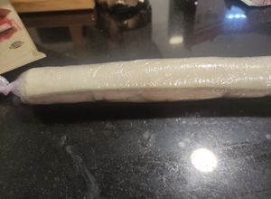 Una foto de Rollitos de Pan Bimbo con Jamón y Queso o queso, con aguacate y salmón