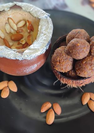 ভাপা ক্ষীর দই সাথে নারকেলের নাড়ু(bhapa kheer doi narkel naru recipe in Bengali) রেসিপির প্রধান ছবি