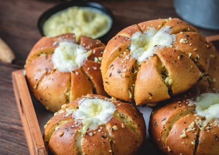 Cara Memasak Korean Garlic Butter Bread With Cream Cheese Enak