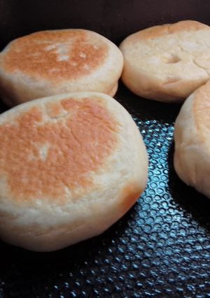 Una foto de Pancitos en olla igual que en sí lo hicieras en horno
