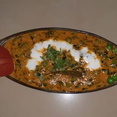 A picture of Methi matar malai.