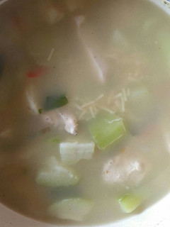 Una foto de Sopa de pollo con sobre Knorr sencillo