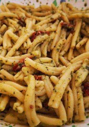 Foto di Casareccie pesto e pomodori secchi