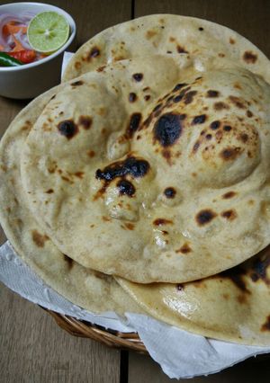 A picture of Tandoori Roti.