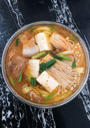 Hình của món Canh kim chi.