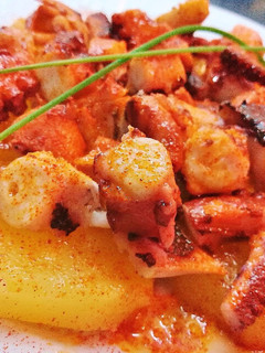 Una foto de Pulpo a feira con cachelos