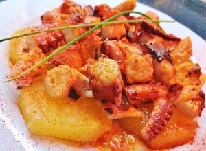 Una foto de Pulpo a feira con cachelos