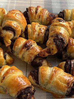 Una foto de Cruasanes de chocolate negro
